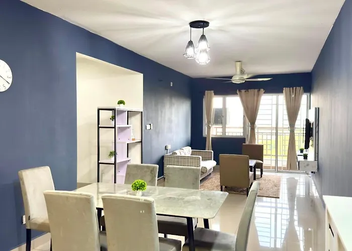 Puncak Alam Cozy Blue Escape