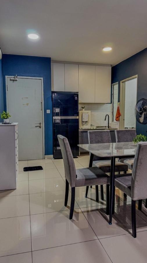 Puncak Alam Cozy Blue Escape